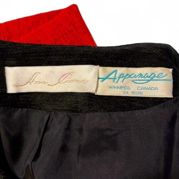 ⭐️ Vintage 1970’s Ann Ciona Red & Black Embellished Fitted Blazer - PTP 19.5 - Picture 4 of 4